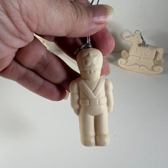 Set Of 6 Unpainted Ceramic Christmas Ornaments With Silver String Hangers - Picture 5 of 10